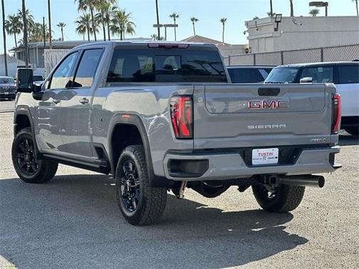 2025 GMC Sierra 2500 AT4