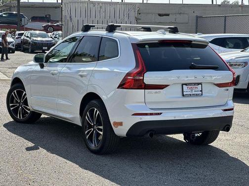 2020 Volvo XC60 Recharge Plug-In Hybrid T8 Momentum