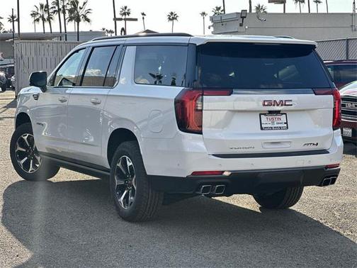 2026 GMC Yukon XL 4WD AT4