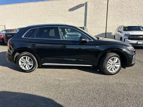 2023 Audi Q5 45 S line Premium