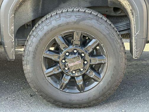 Carbon Black Metallic 2020 GMC Sierra 2500 AT4