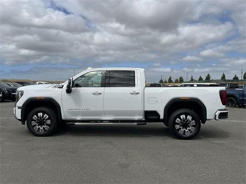 2025 GMC Sierra 2500 Denali