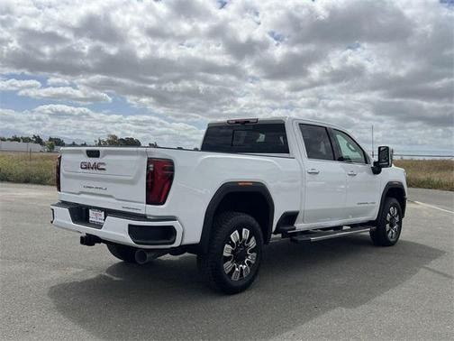 2025 GMC Sierra 2500 Denali