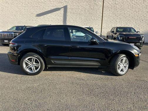 2024 Porsche Macan Base