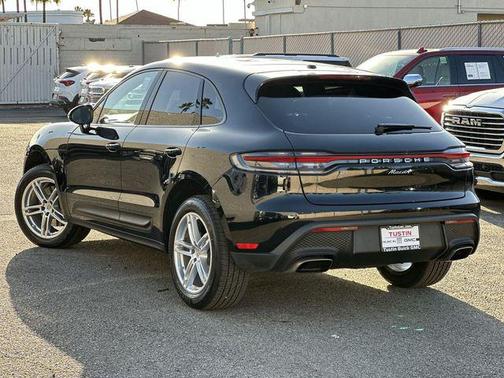 2024 Porsche Macan Base