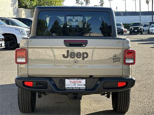 2022 Jeep Gladiator Willys 4x4