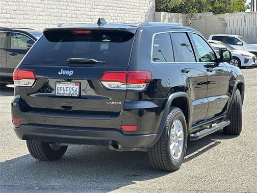2020 Jeep Grand Cherokee Laredo