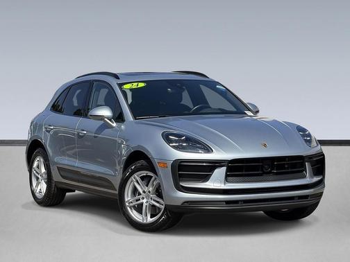 Dolomite Silver Metallic 2024 Porsche Macan Macan