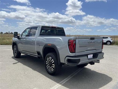2025 GMC Sierra 2500 Denali Ultimate
