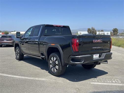 2025 GMC Sierra 2500 Denali