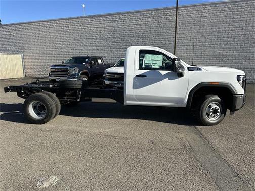 2026 GMC Sierra 3500 Base