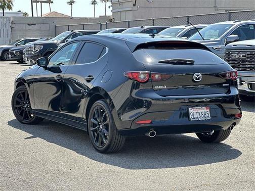 2022 Mazda Mazda3 FWD w/Premium Package