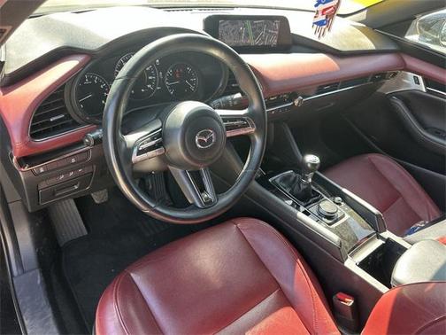 2022 Mazda Mazda3 FWD w/Premium Package
