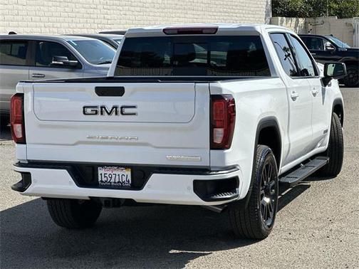 2025 GMC Sierra 1500 Elevation