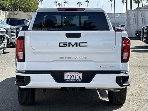 2025 GMC Sierra 1500 Elevation