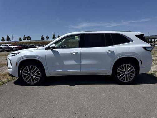iridescent white tricoat 2026 Buick Enclave Avenir FWD