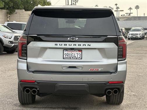 2025 Chevrolet Suburban RST