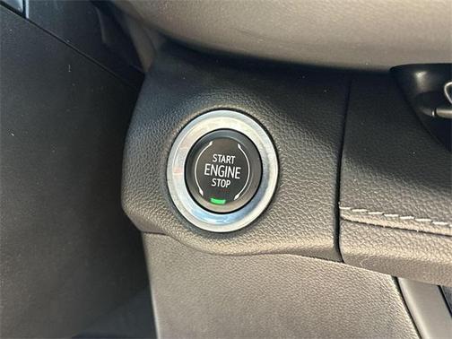 2022 Buick Envision FWD Essence