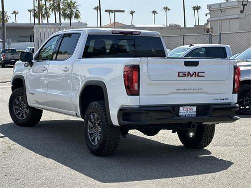 2025 GMC Sierra 1500 AT4X