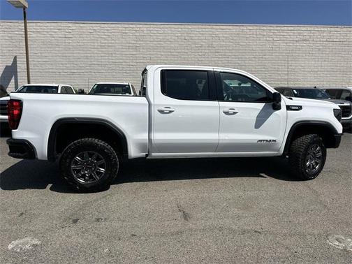 2025 GMC Sierra 1500 AT4X