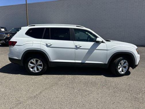 Pure White 2019 Volkswagen Atlas 3.6L SE