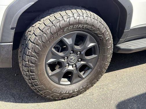 Eminent White Pearl 2024 Lexus GX 550 Overtrail+