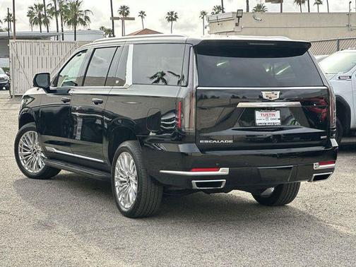 2025 Cadillac Escalade ESV Premium Luxury