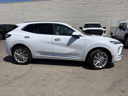 Iridescent White Tricoat 2026 Buick Envision Avenir AWD