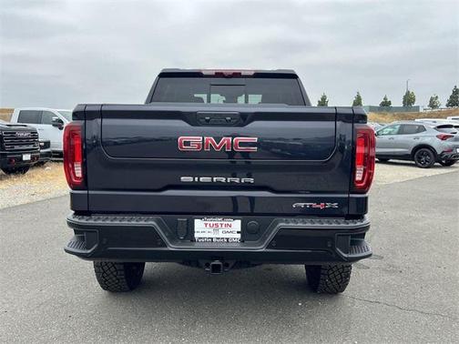 2025 GMC Sierra 1500 AT4X