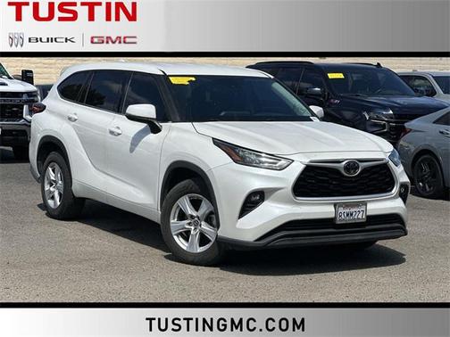 2020 Toyota Highlander LE