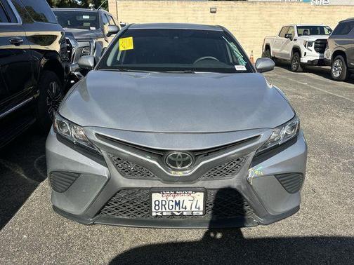 2020 Toyota Camry SE