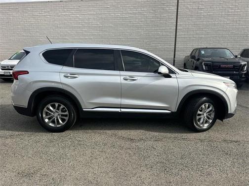 2019 Hyundai SANTA FE SE 2.4