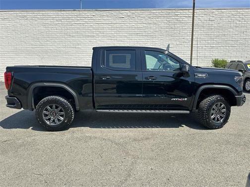 2025 GMC Sierra 1500 AT4X