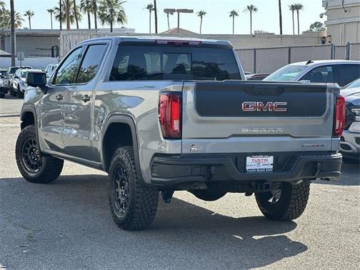 2025 GMC Sierra 1500 AT4X