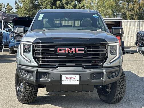 2025 GMC Sierra 1500 AT4X