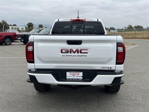 2025 GMC Canyon Base