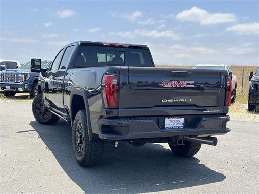 2025 GMC Sierra 2500 Denali