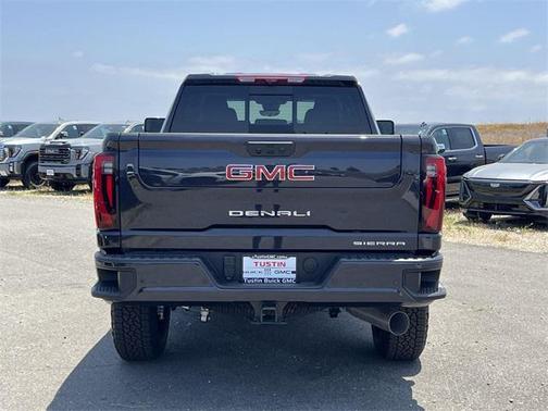 2025 GMC Sierra 2500 Denali