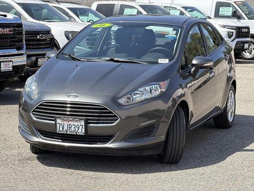 MAGNETIC 2016 Ford Fiesta SE