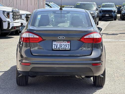 MAGNETIC 2016 Ford Fiesta SE