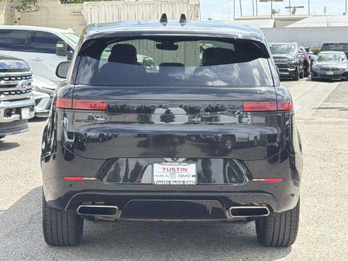 Santorini Black Metallic 2024 Land Rover Range Rover Sport SE