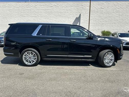 2025 Cadillac Escalade ESV Premium Luxury
