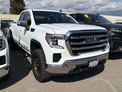Summit White 2020 GMC Sierra 1500 SLE