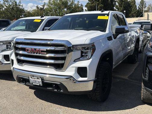 Summit White 2020 GMC Sierra 1500 SLE