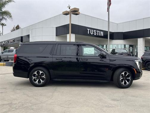 2025 GMC Yukon XL 4WD AT4