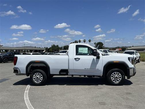 2025 GMC Sierra 2500 Base