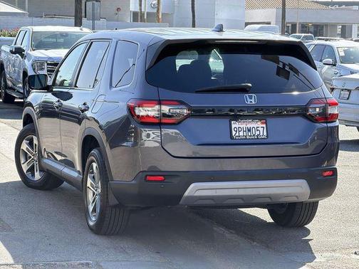 Modern Steel Metallic 2023 Honda Pilot 2WD EX-L 7 Passenger