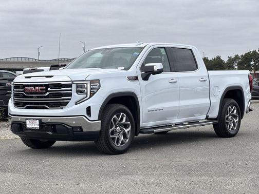 Glacier White Tricoat 2026 GMC Sierra 1500 SLT