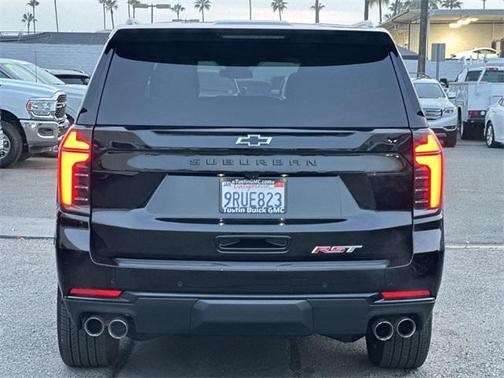 2025 Chevrolet Suburban RST