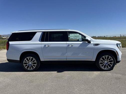 Glacier White Tricoat 2026 GMC Yukon XL Denali